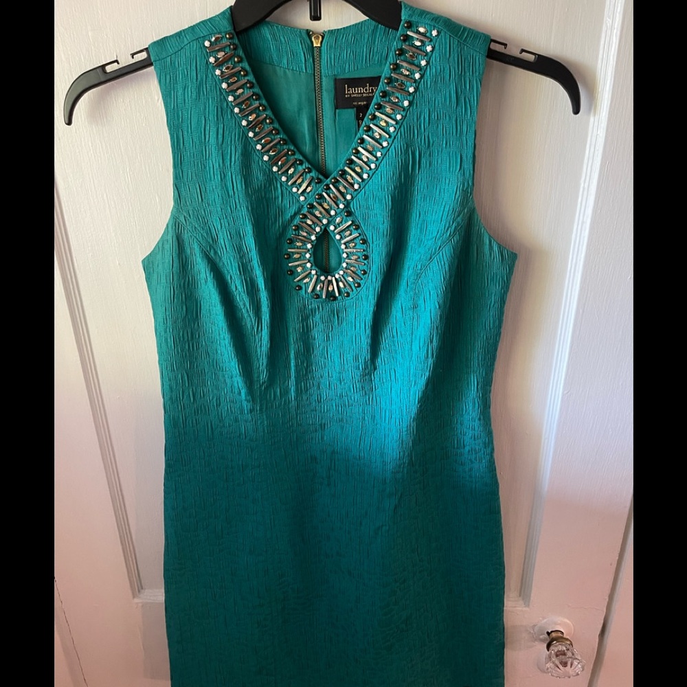 Laundry by Shelli Segal, green short sleeveless dress, size 2, gently worn